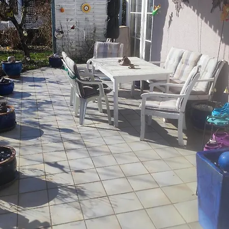 Ebert, Top-ausstattung Mit Garten, Terrasse & Wall-box Bei *