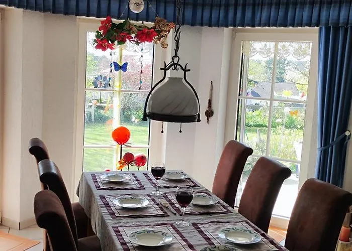 Ebert, Top-ausstattung Mit Garten, Terrasse & Wall-box Bei *