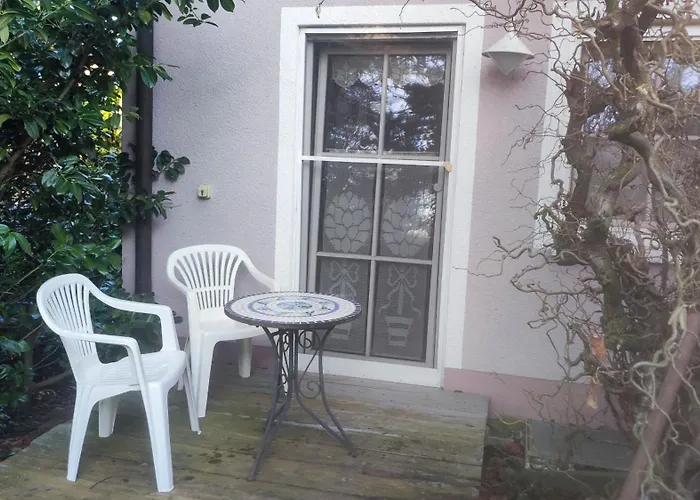 Ebert, Top-ausstattung Mit Garten, Terrasse & Wall-box Bei