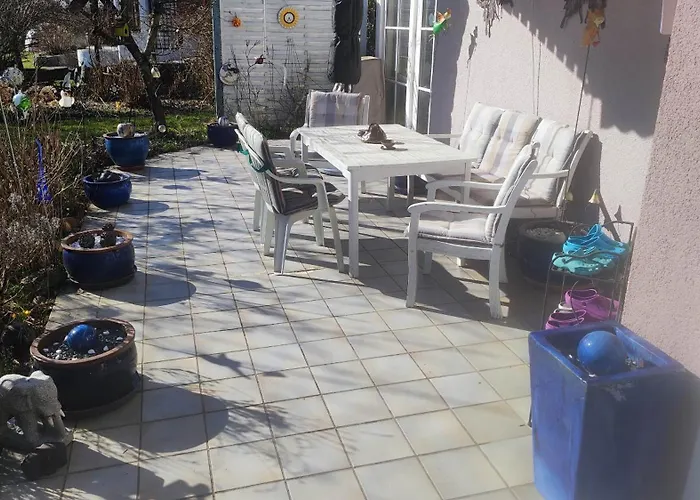 Ebert, Top-ausstattung Mit Garten, Terrasse & Wall-box Bei *